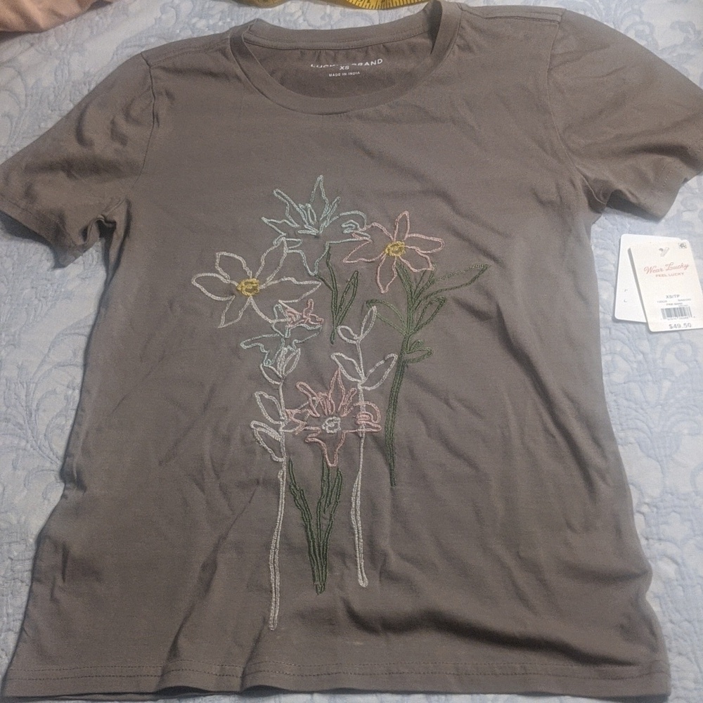 💲ON CLEARANCE💲Lucky Brand Embroidered Floral Tee in Pine Bark sz XS​​​ - Picture 13 of 13